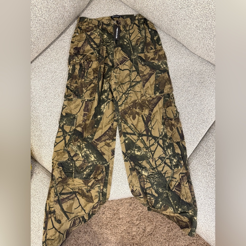 PrettyLittleThing Camouflage Cargo Pants